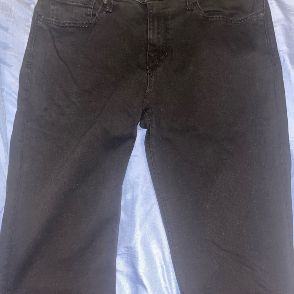 Men's JOE’S Jeans “Straight and Narrow” 34W 30L in used good condition.